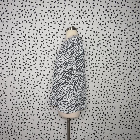Sundry Zebra Animal Print Oversized Short Sleeve T-Shirt - Picture 5 of 10